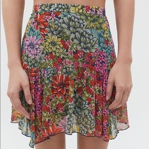 URBAN OUTFITTERS vera flippy mini skirt